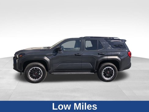 Used 2025 Toyota 4Runner TRD Off-Road Premium image 2