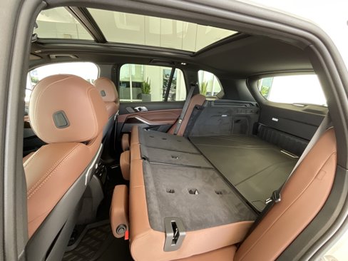New 2026 BMW X5 xDrive50e w/ Premium Package image 30