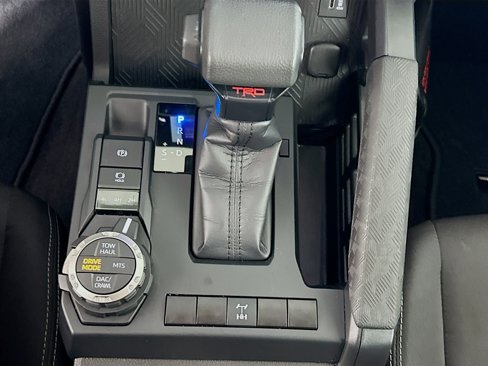 Used 2025 Toyota Tacoma TRD Off-Road image 25