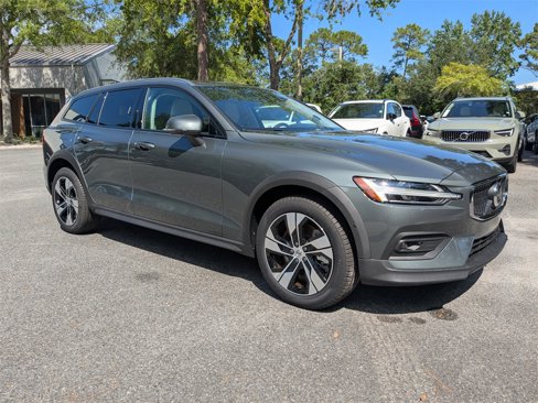 New 2026 Volvo V60 B5 Cross Country Plus w/ Protection Package Premier image 2