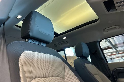 Used 2024 Land Rover Defender 130 X image 18