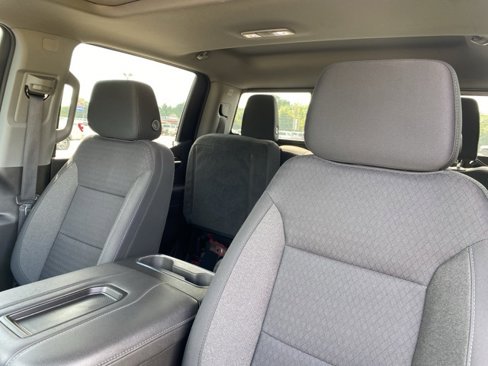 Used 2022 Chevrolet Silverado 1500 LT Trail Boss w/ Convenience Package II image 24
