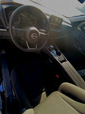 Used 2023 Nissan Rogue S image 8