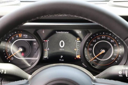 New 2025 Jeep Gladiator Sport image 25