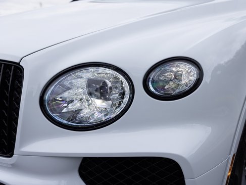 New 2025 Bentley Bentayga image 15