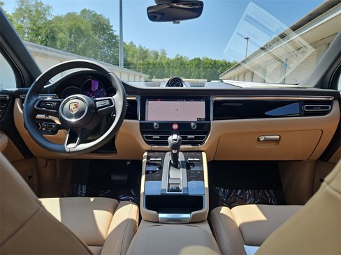 New 2026 Porsche Macan image 9