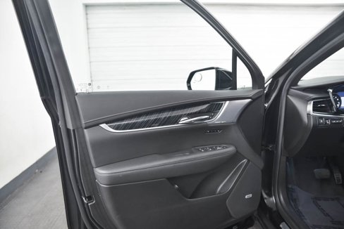 Used 2024 Cadillac XT6 Premium Luxury w/ Technology Package image 9