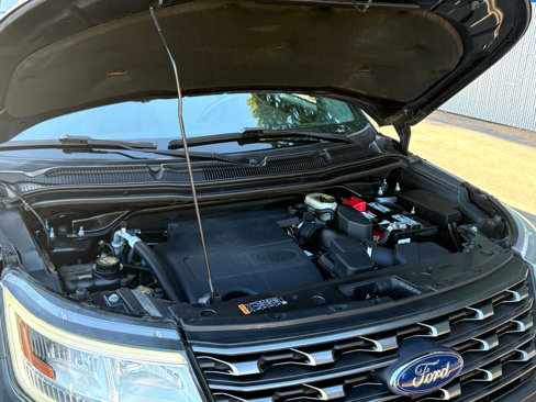 Used 2017 Ford Explorer XLT w/ Equipment Group 202A image 34