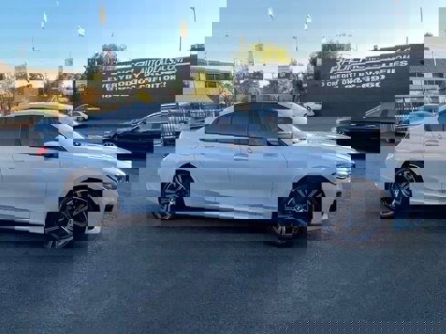 Used 2020 BMW 330i Sedan w/ Premium Package image 19