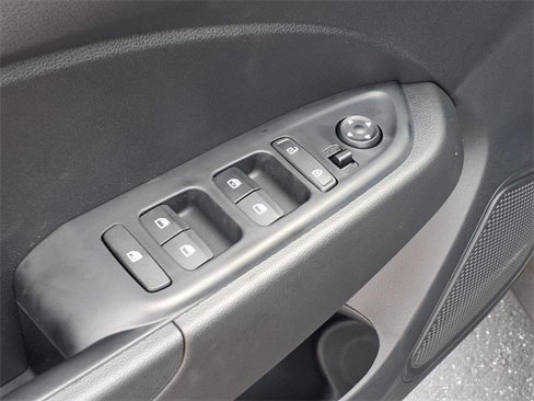 New 2025 Hyundai Venue SEL image 8