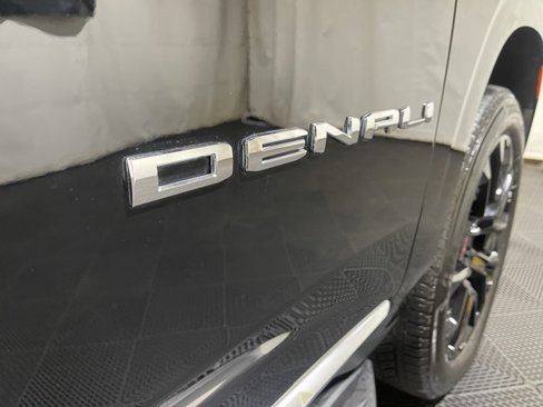 Used 2024 GMC Yukon Denali image 32