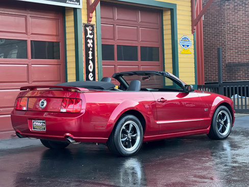 Used 2005 Ford Mustang GT Premium image 10