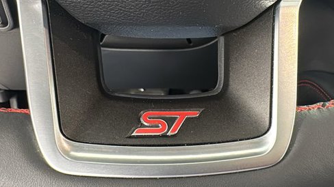 Used 2025 Ford Explorer ST image 25
