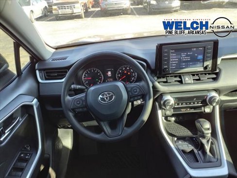 Used 2021 Toyota RAV4 XLE image 10