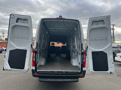 Used 2022 Mercedes-Benz Sprinter 2500 image 15