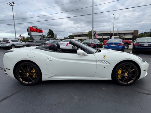 Used 2014 Ferrari California image 15