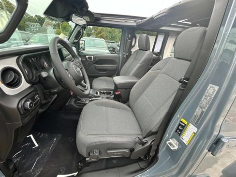 New 2025 Jeep Wrangler Unlimited Sport image 8