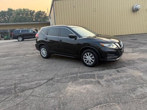 Used 2017 Nissan Rogue S image 6