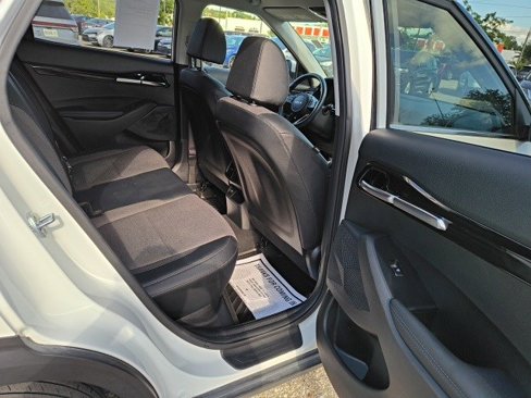 Used 2023 Kia Seltos S w/ Navigation Package image 16