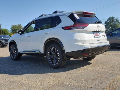 New 2026 Nissan Rogue Platinum image 4