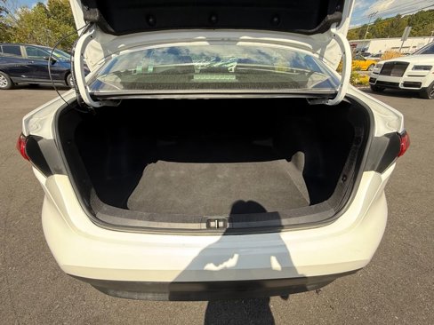 Used 2024 Toyota Corolla LE image 13