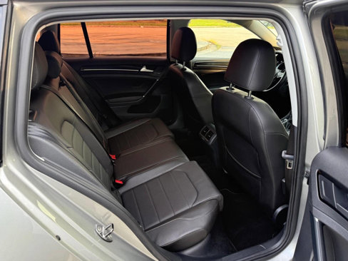 Used 2015 Volkswagen Golf TDI SEL image 18