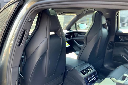 New 2025 Porsche Panamera 4 image 25