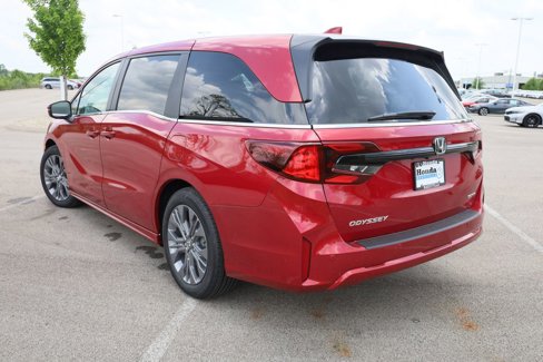 New 2026 Honda Odyssey Touring image 4