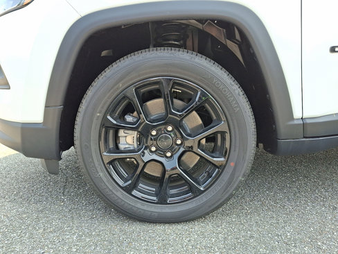 New 2025 Jeep Compass Latitude w/ Altitude Special Edition image 4