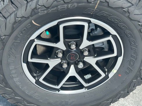 New 2025 Jeep Wrangler Unlimited Rubicon image 17