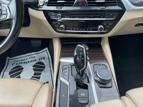 Used 2017 BMW 530i image 21