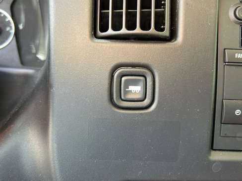 Used 2024 GMC Savana 2500 w/ Driver Convenience Package image 16