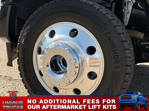 Used 2025 Ford F450 Platinum w/ Camper Package image 10