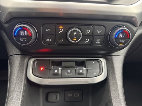 Used 2023 GMC Acadia SLE w/ Driver Convenience Package image 21