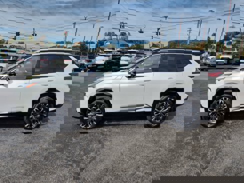 New 2026 Nissan Rogue Platinum image 5