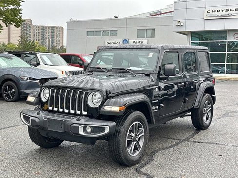 Certified 2023 Jeep Wrangler Sahara image 5