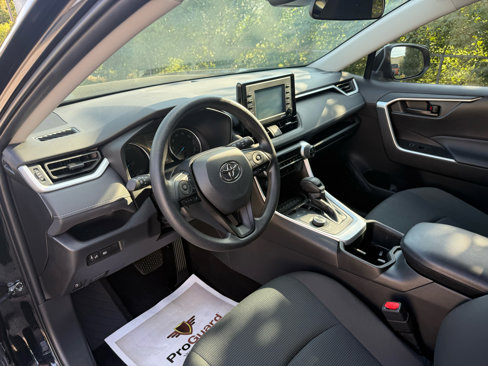 Used 2022 Toyota RAV4 LE image 20