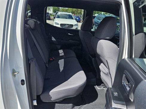 Used 2018 Toyota Tacoma TRD Sport image 16