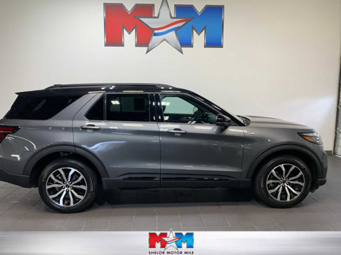 Used 2025 Ford Explorer ST-Line image 1