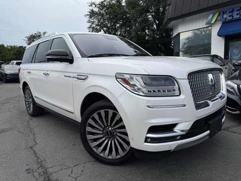 Used 2019 Lincoln Navigator Reserve image 1