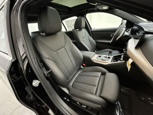 Used 2025 BMW 330i xDrive Sedan w/ Convenience Package image 29