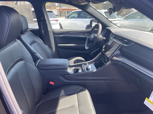 New 2025 Jeep Grand Cherokee Limited 4xe image 19