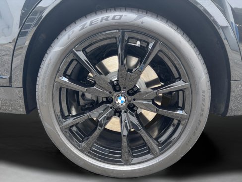 New 2026 BMW X7 M60i image 7