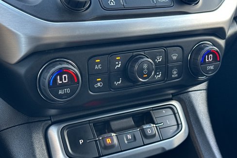 Used 2023 GMC Acadia SLE w/ Elevation Edition image 21