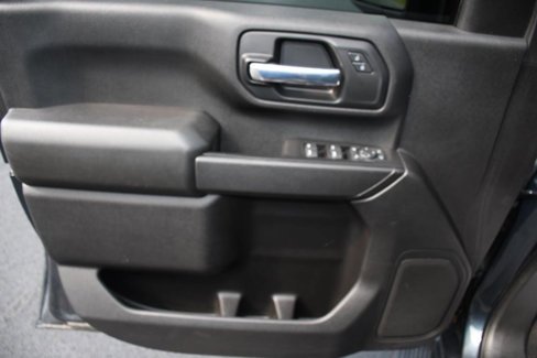 Used 2020 Chevrolet Silverado 2500 Custom w/ Custom Value Package image 14