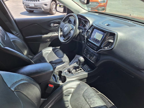 Used 2019 Jeep Cherokee Limited image 7