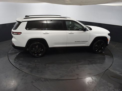 New 2025 Jeep Grand Cherokee L Altitude image 30