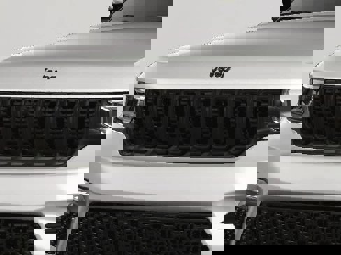 New 2025 Jeep Grand Cherokee Summit image 5