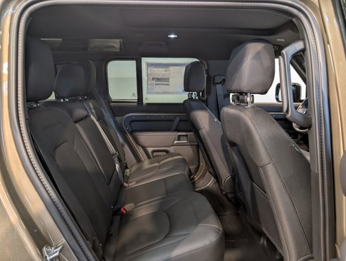 New 2026 Land Rover Defender 110 S image 29