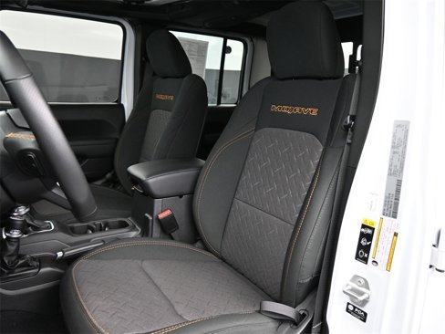 Used 2024 Jeep Gladiator Mojave w/ Safety Group image 16